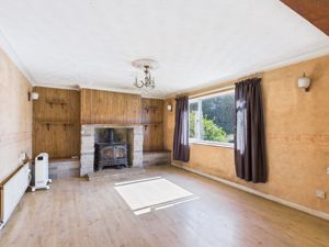 Living / Dining Room- click for photo gallery